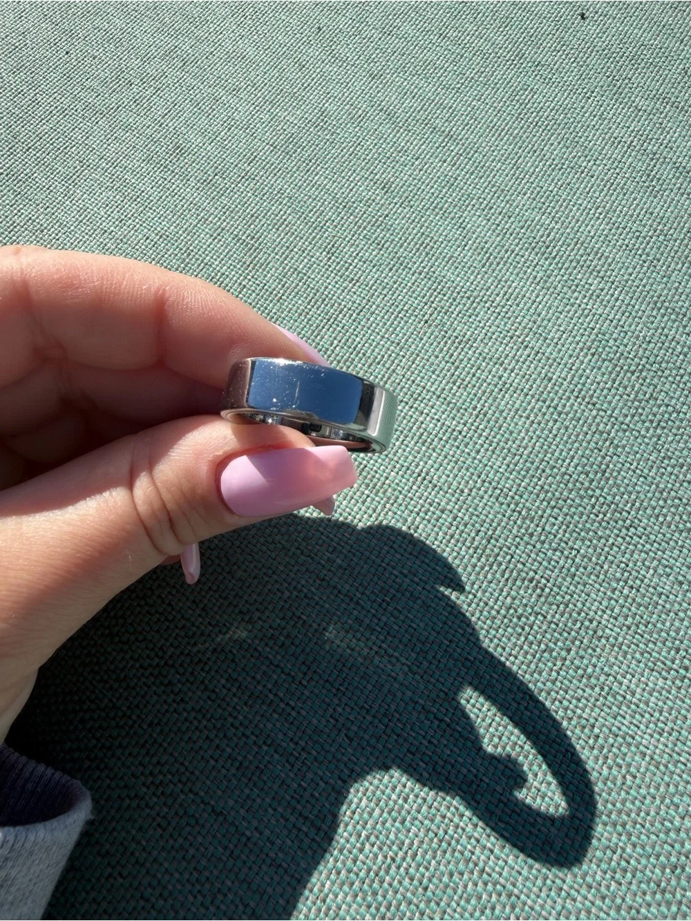 Oura Ring 4 in Silver with Charging Dock and Box